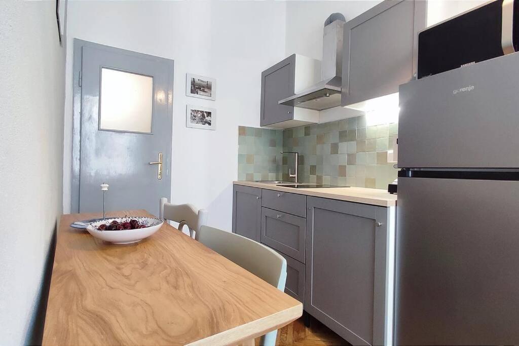 Isac 15 Central Apartment Κλουζ-Ναπόκα Εξωτερικό φωτογραφία